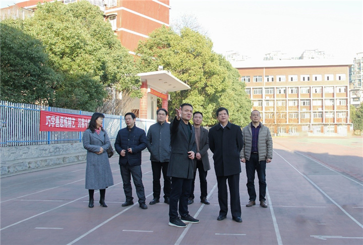 袁延文到省工贸学校调研